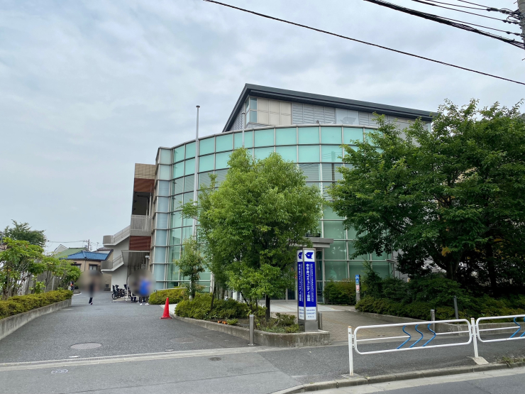 ▲村由来の名を残す“中平井コミュニティ会館”(平井7丁目)。下平井が駅周辺、中平井が駅北側にあたる