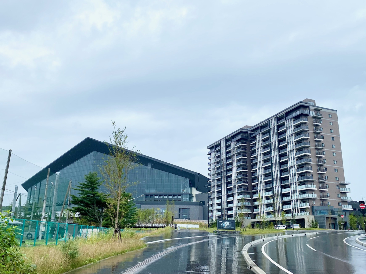 北広島駅――北海道ボールパークFビレッジと球場直結マンション“レ