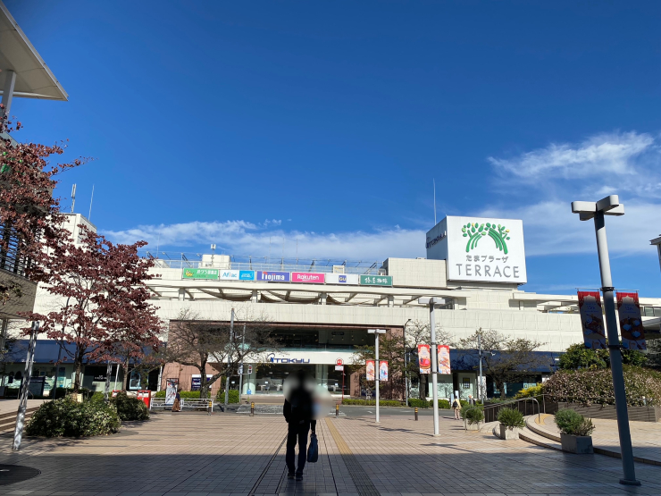 ▲駅北口を出てすぐの“たまプラーザテラス・ノースプラザ”。リニューアル前と同じく、東急百貨店が核店舗。