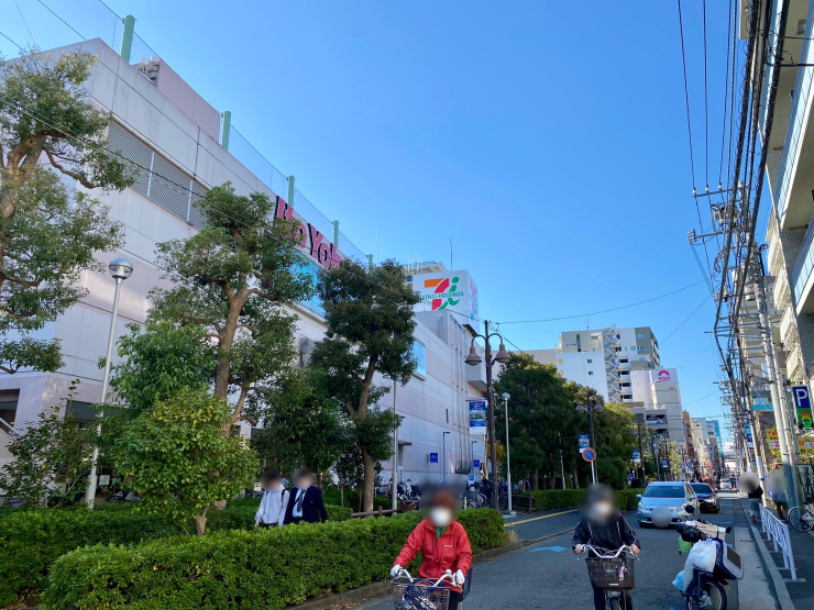 ▲イトーヨーカドー溝ノ口店近くの商店街。この辺りまでは駅から一つながりで、行き交う人はとても多い。