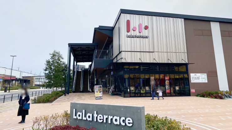 ▲ららテラス TOKYO-BAY。駅直結のロケーションで、ららぽーととは差別化が図られている。