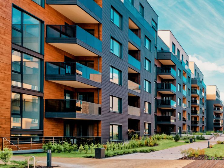 マンション1階の資産価値は低い?メリット・デメリットと狙い目な物件の見極め方を紹介