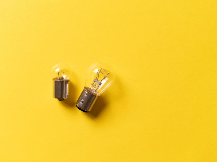 日本で使われている電球の口金の種類とサイズ