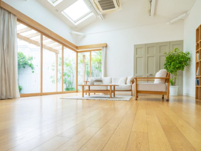 フローリングが滑る原因は？すぐできる滑り止め対策を徹底解説