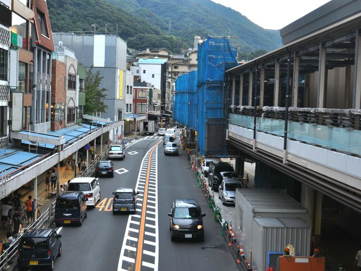 箱根湯本の生活環境｜温泉街のにぎわいと日常の買い物事情
