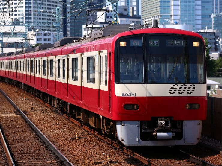 黄金町駅の交通アクセス｜横浜へ乗り換えなし、品川方面にも直通